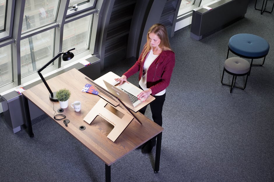 Standing Desk vs Regular Desk 2026: Which One Will Boost Your Productivity and Health?